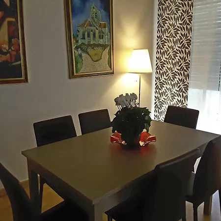 לינה וארוחת בוקר Prestige 3*